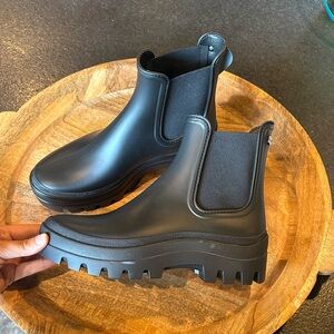 @igorshoes 
Soul Water Boots- Black
Size(s): W 9 / 40 AND W 9.5 / 41